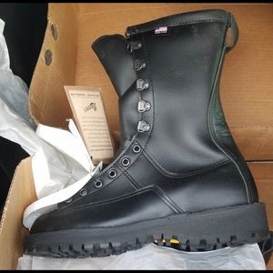 Danner Fort Lewis boots brand new